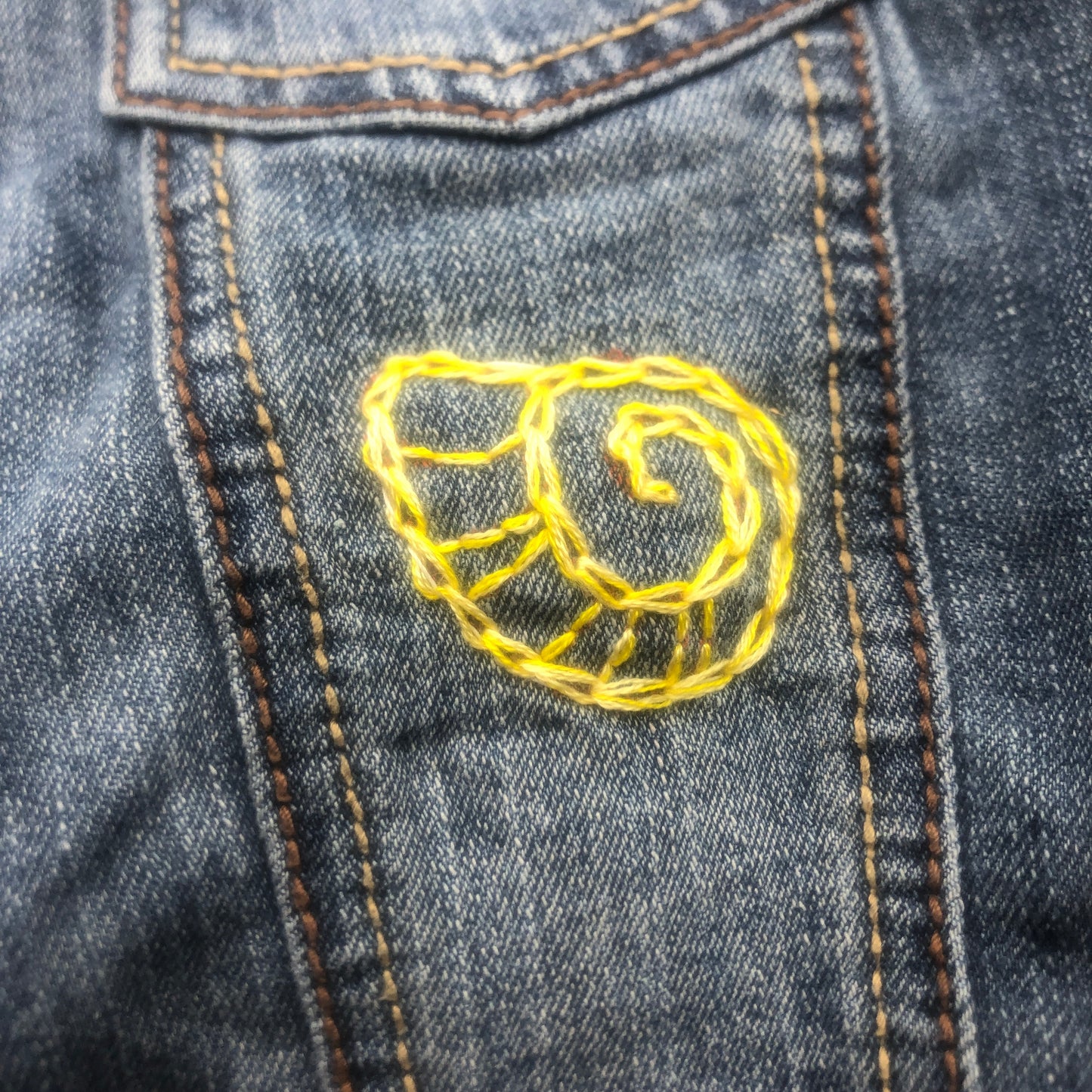 Up Cycled Jean Jacket Size M, One of a Kind Embroidery Design, Vintage Denim, Hand Embroidered Art Work, Size Medium Jacket,