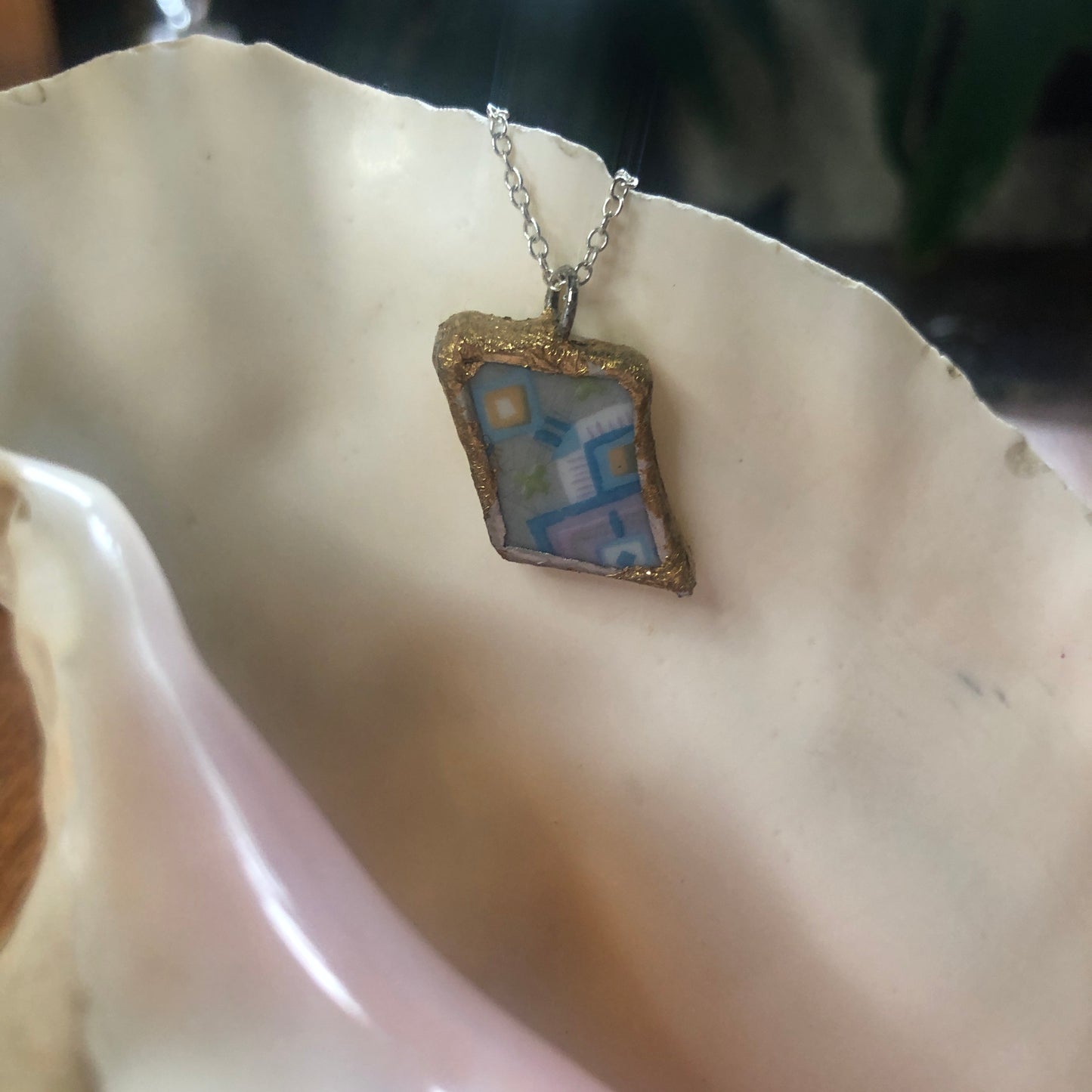 Broken Pottery Artisan Made Pendent Sango One World Japan Plate Handcrafted Necklace 3/4in x 3/4in