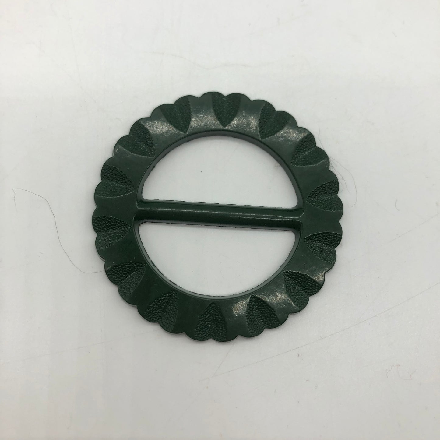 Green Flower Buckle Scarf Holder
