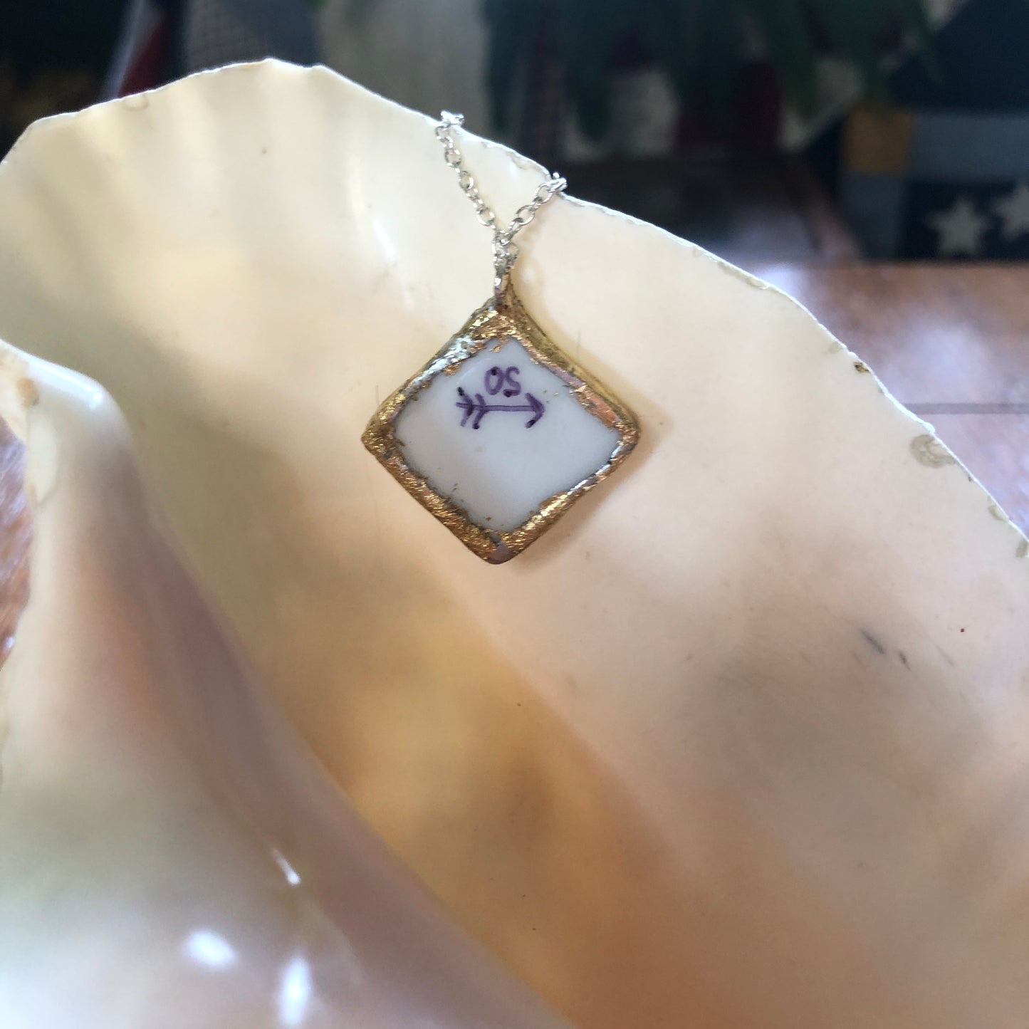Broken Pottery Artisan Made Pendent Aladdin Fine China Fantasia Occupied Japan Plate Handcrafted Necklace 1in x 1in