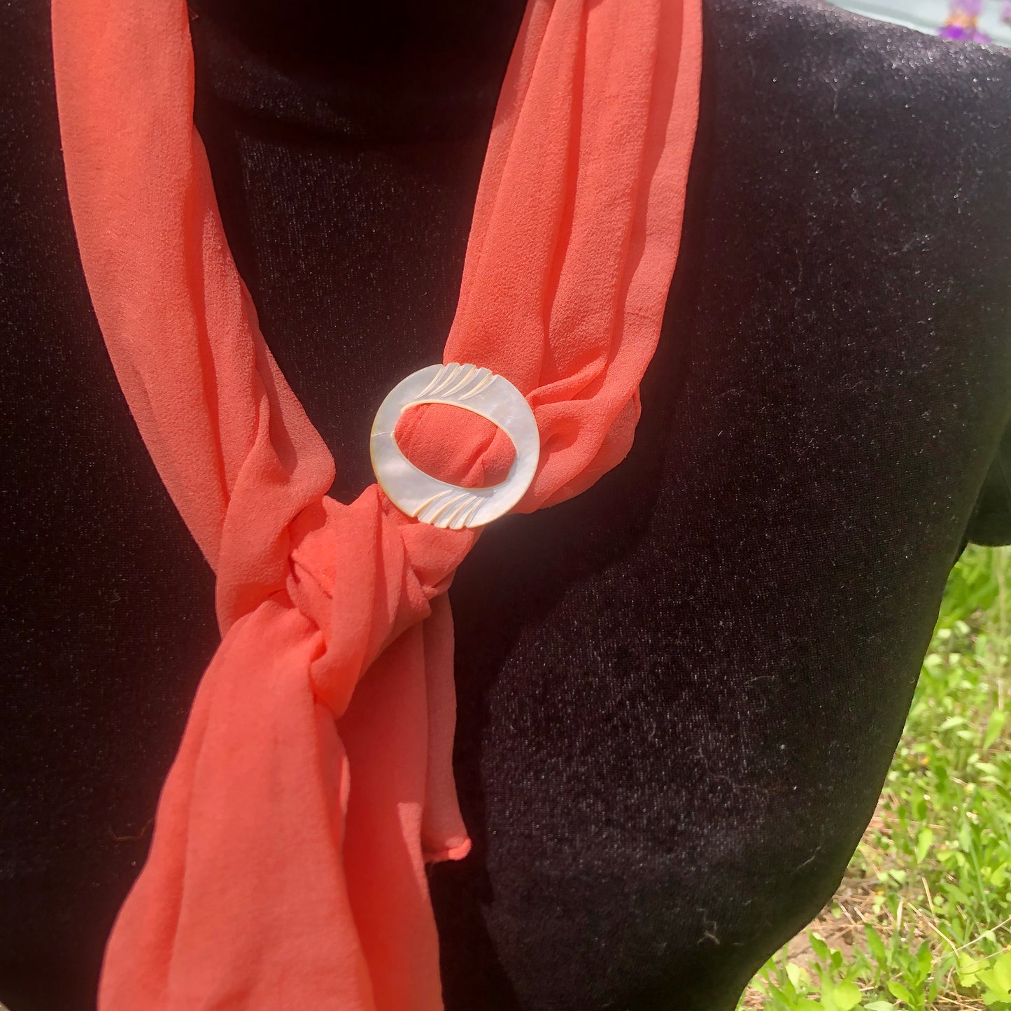 Circle Mother Of Pearl Buckle MOP Scarf Holder
