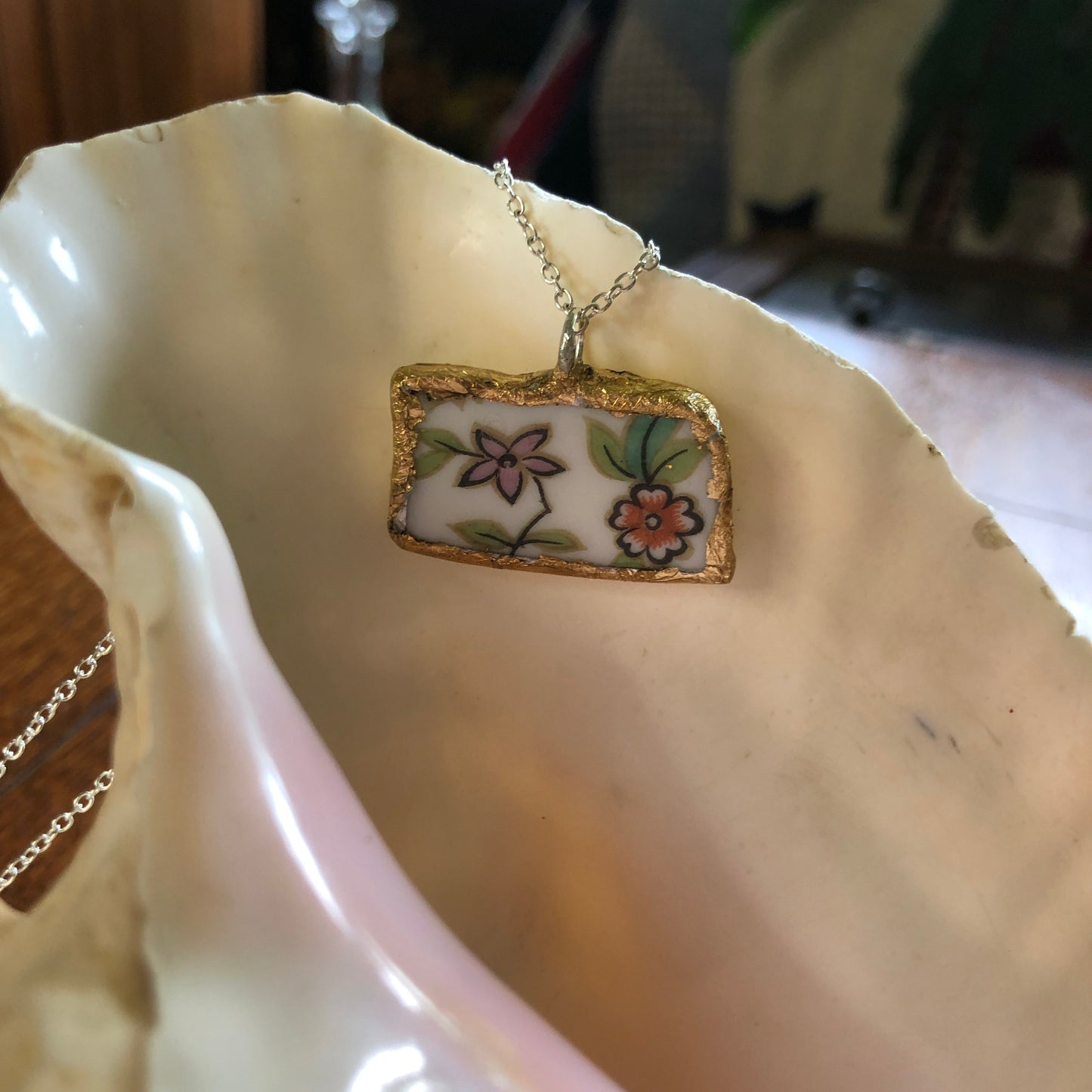 Broken Pottery Artisan Made Pendent Aladdin Fine China Fantasia Occupied Japan Plate Handcrafted Necklace 1.25in x 3/4in