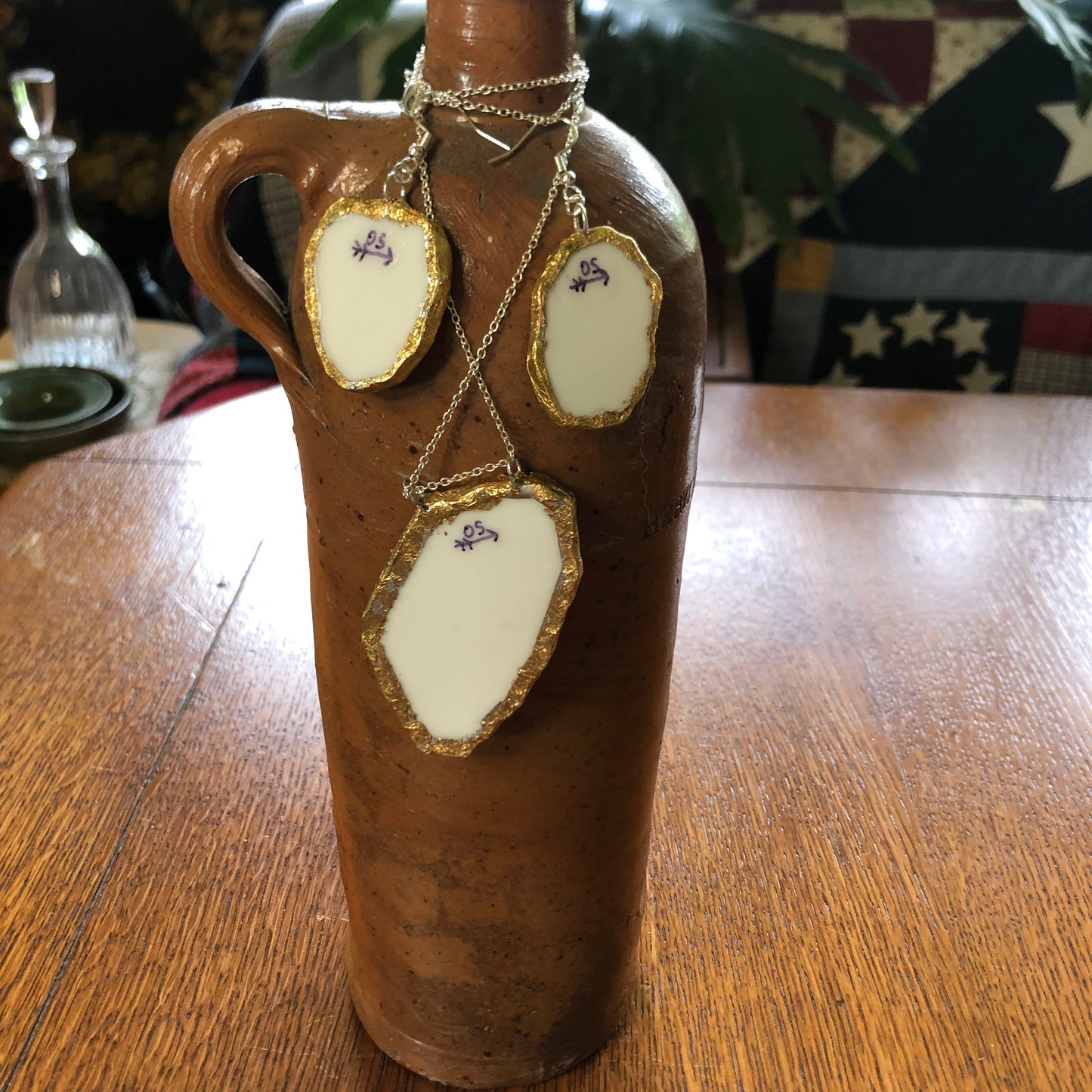 Broken Pottery Artisan Made Hula Dancer Pendent And Anthurium Flower Dangle Earring Hawaii Collectors Plate Handcrafted Jewelry Set