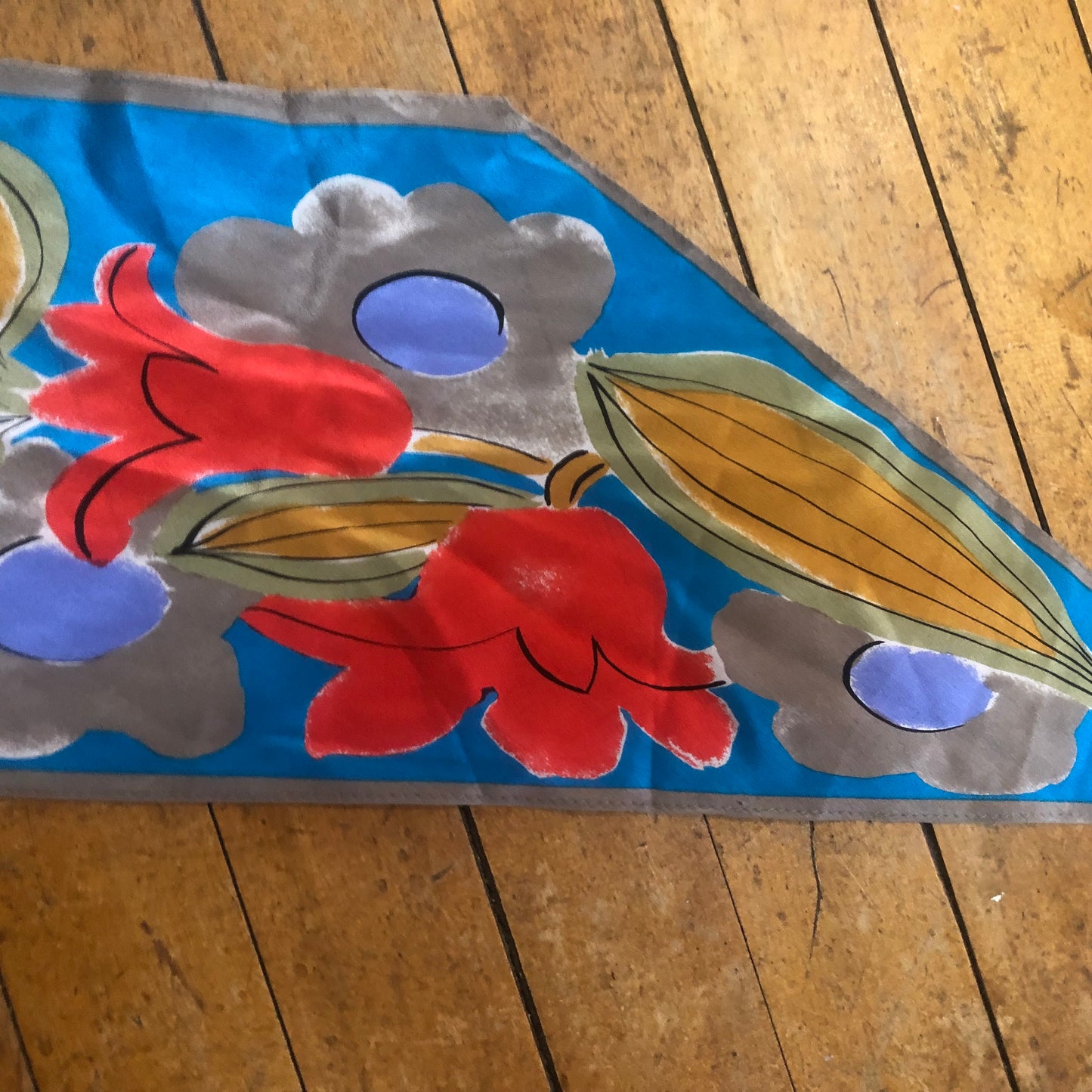 Vana Brand Long Scarf Flower Motif
