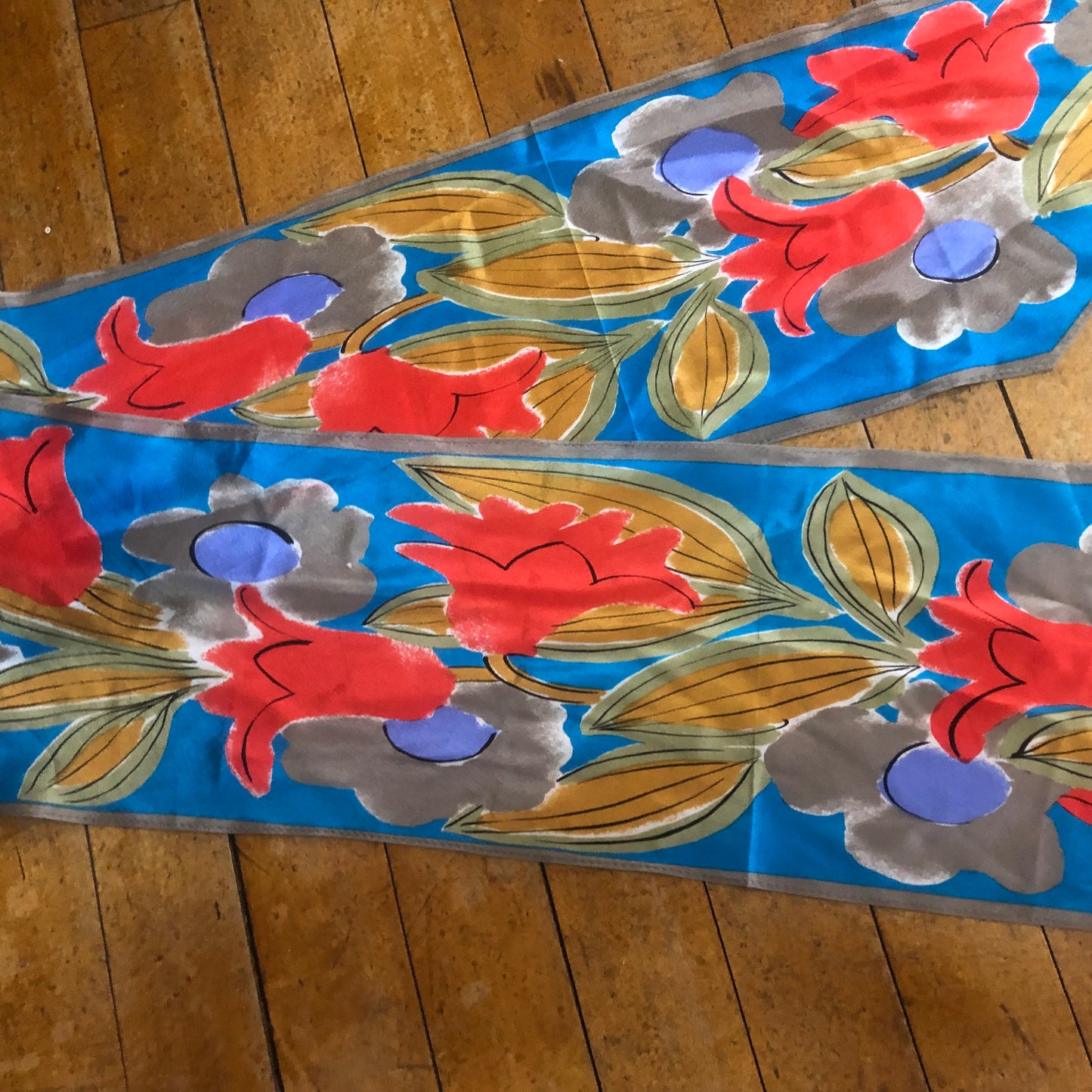 Vana Brand Long Scarf Flower Motif