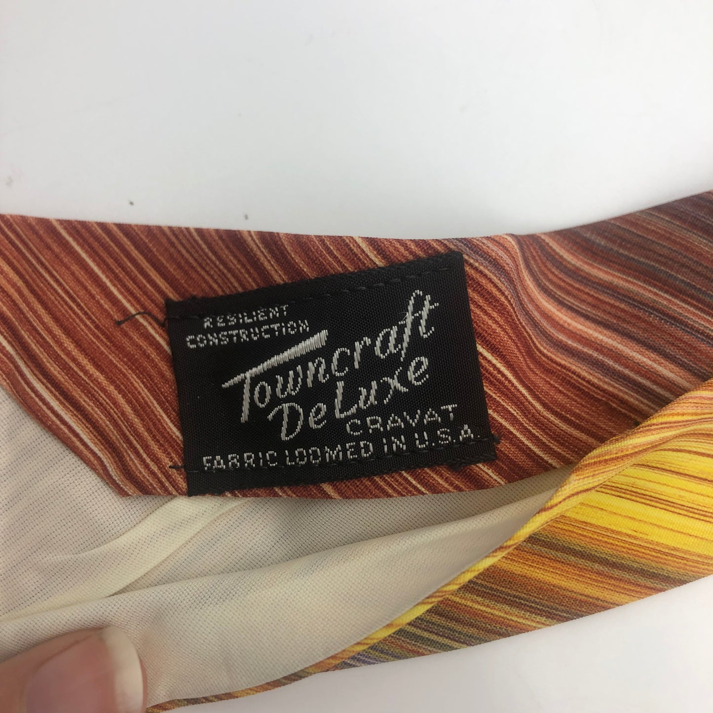 Towncraft DeLuxe Brand Tie Made In USA Three Hand Painted Horses 1940s