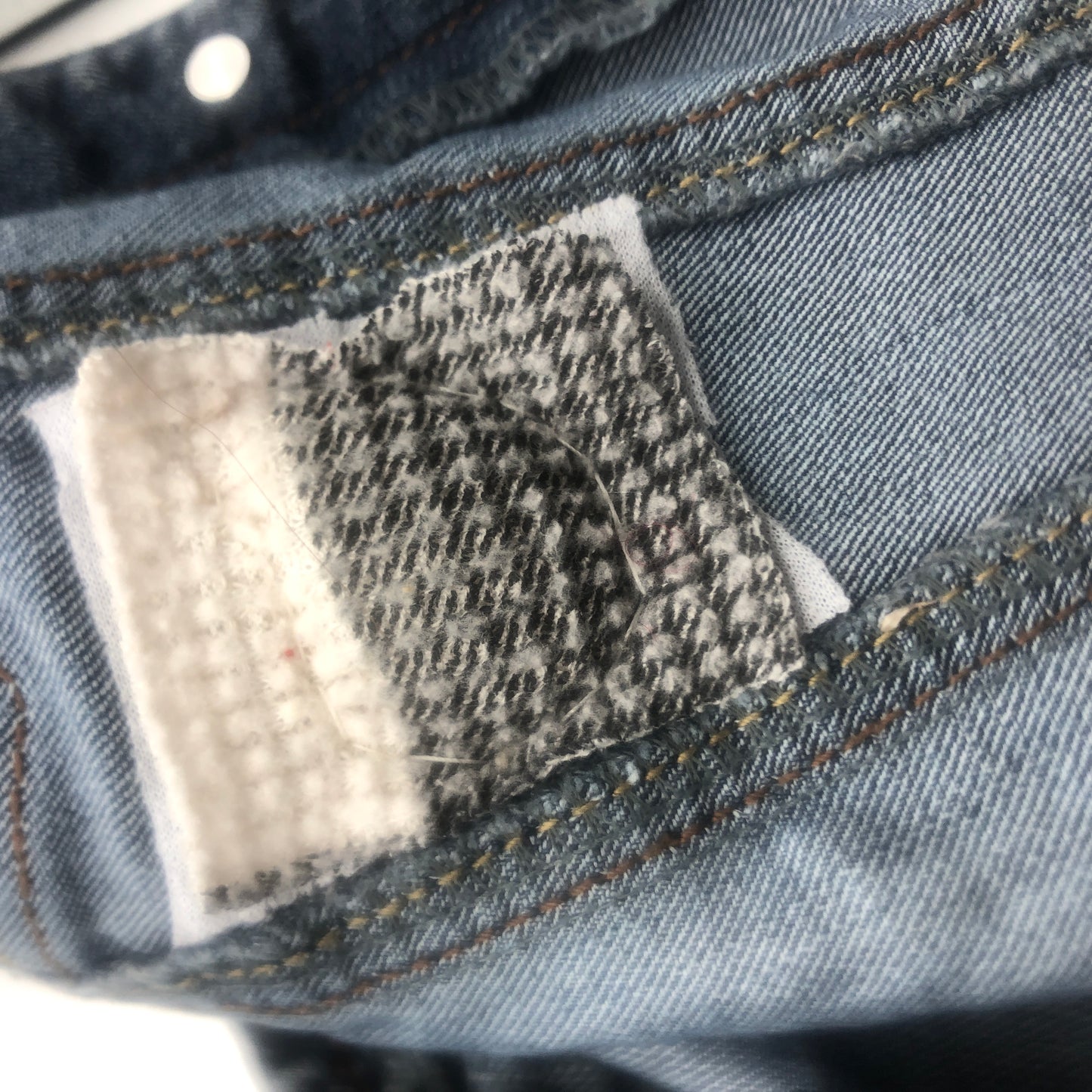 Up Cycled Jean Jacket Size M, One of a Kind Embroidery Design, Vintage Denim, Hand Embroidered Art Work, Size Medium Jacket,