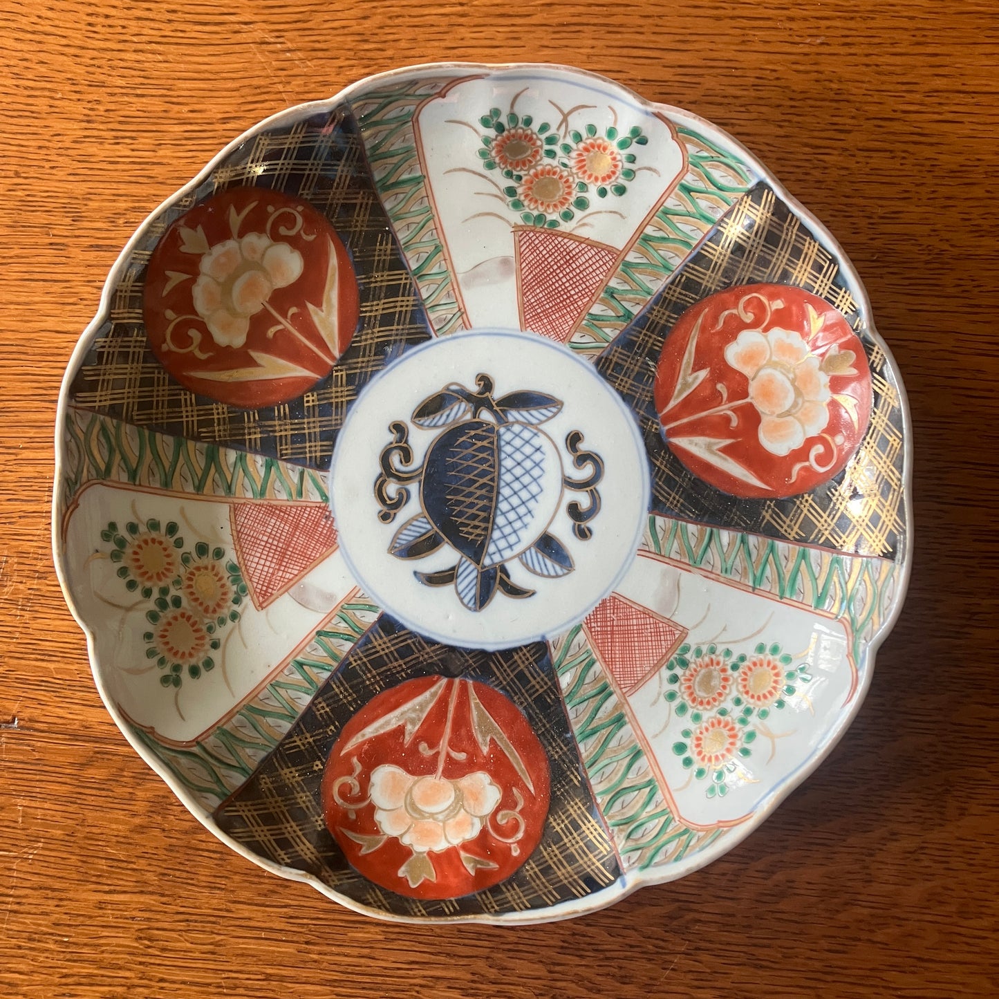 Vintage Japanese Imari Style 9.5" Scalloped Plate - Fuku Mark Porcelain
