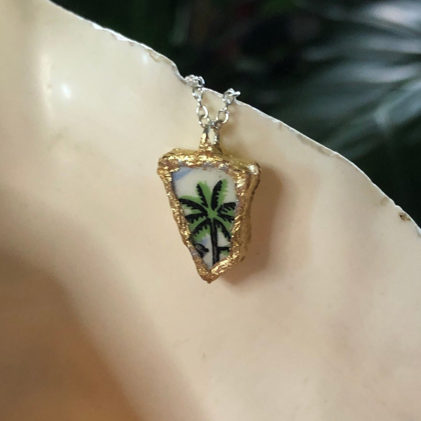 Broken Pottery Artisan Made Palm Tree Pendant Florida Collectors Plate Handcrafted Necklace 1/2in x 5/8in