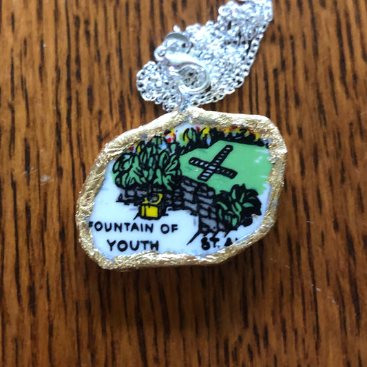 Broken Pottery Artisan Made Fountain Of Youth Pendant Florida Collectors Plate Handcrafted Necklace 1 3/8in x 1in
