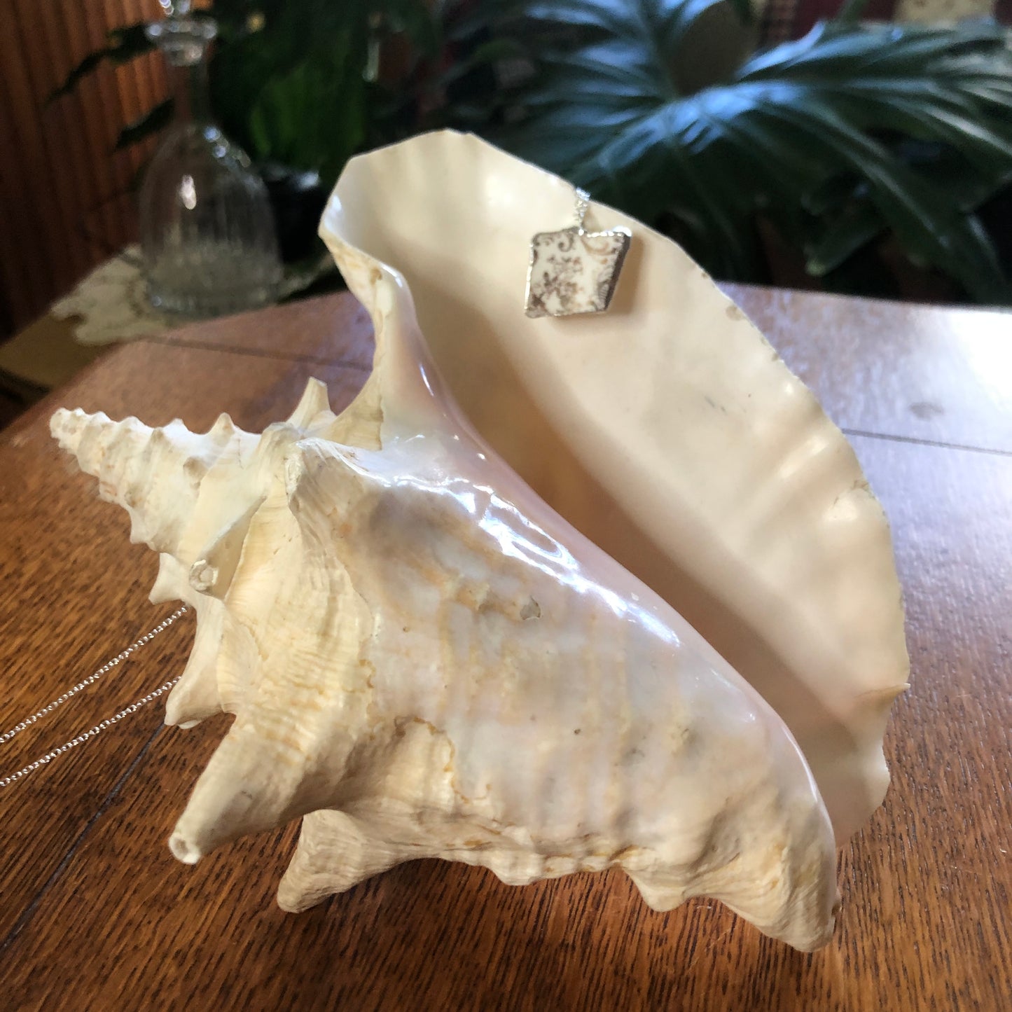 Broken Pottery Artisan Made Floral Pendant Unbranded Plate Handcrafted Necklace 7/8in x 3/4in