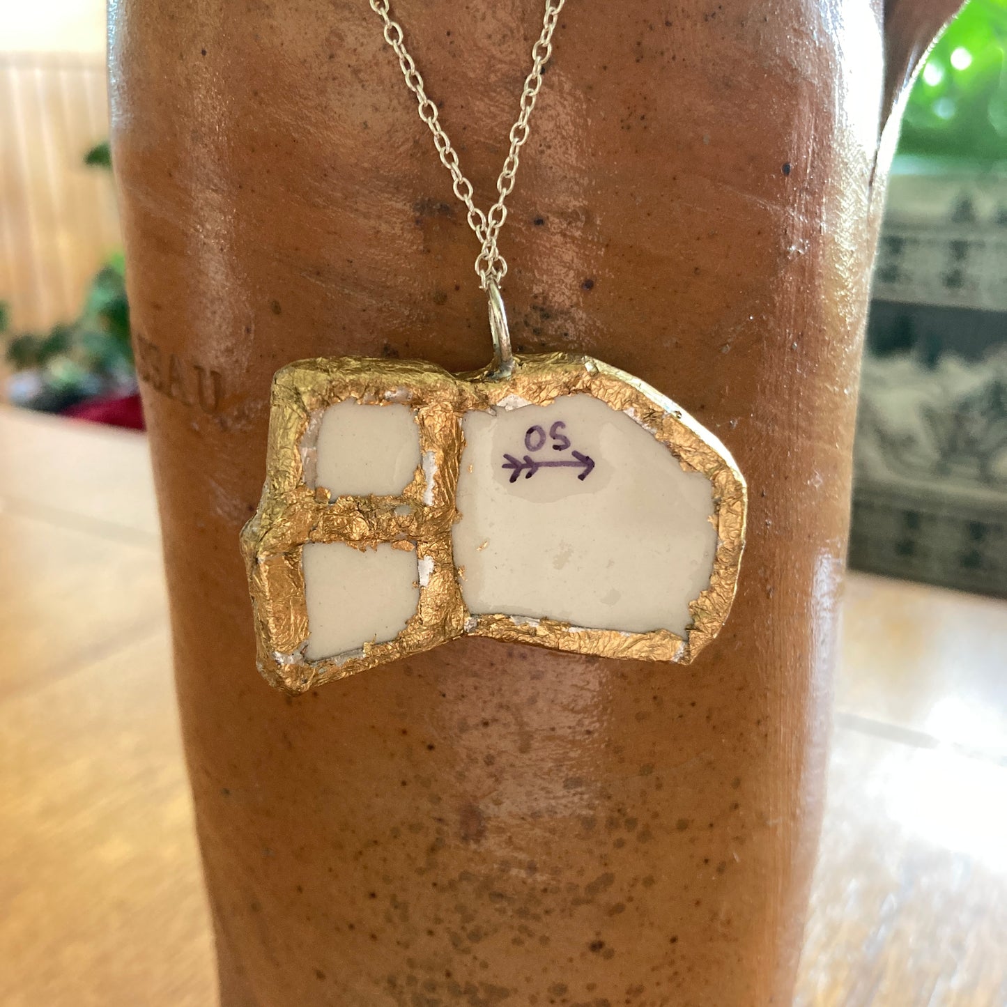 Broken Pottery Artisan Made Pig Pendant Molly Hatch Mug Handcrafted Necklace 1.75 in x 1 1/8 in