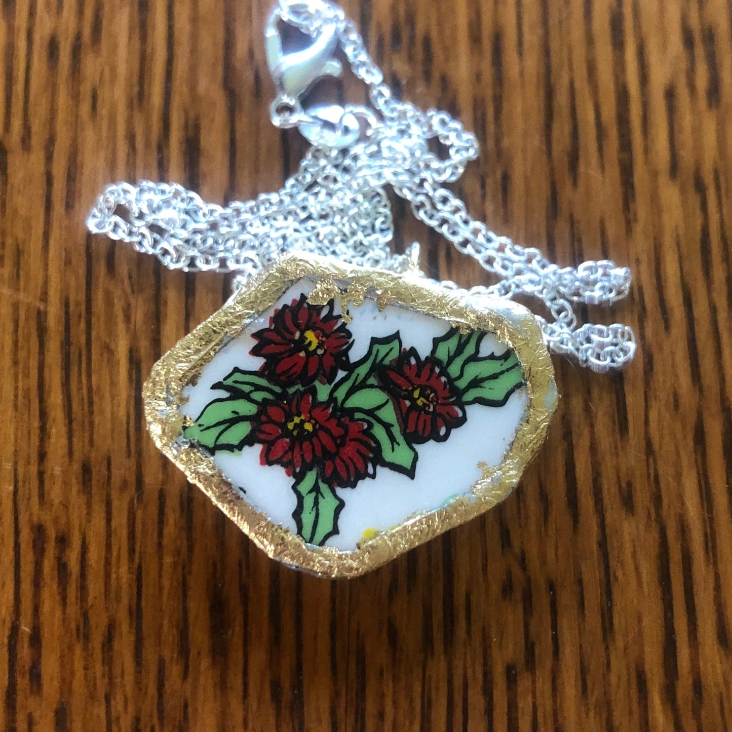 Broken Pottery Artisan Made Poinsettia Pendant Florida Collectors Plate Handcrafted Necklace 1.25in x 1in