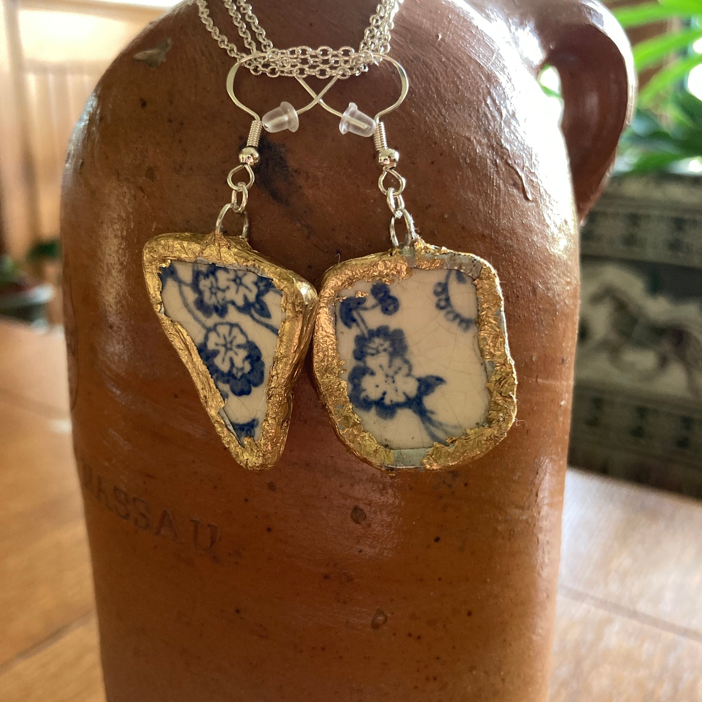 Broken Pottery Artisan Made Earrings Unbranded Blue Floral Plate Handcrafted Dangle Earrings