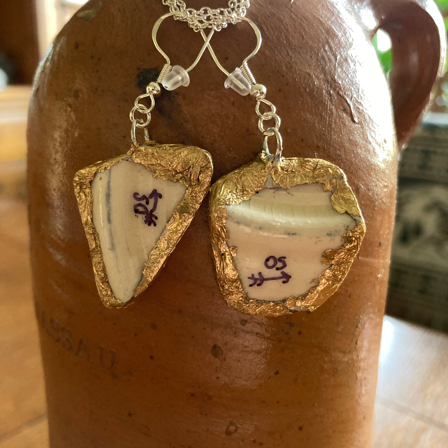 Broken Pottery Artisan Made Earrings Unbranded Blue Floral Plate Handcrafted Dangle Earrings