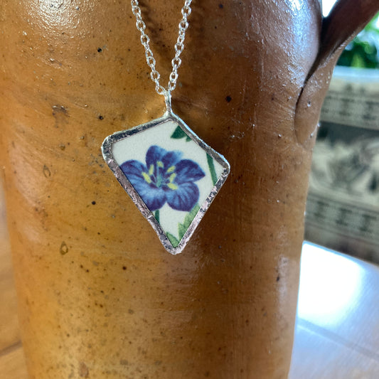 Broken Pottery Artisan Made Flower Pendant Studio Nova Plate Handcrafted Necklace 1 in x 1 1/8 in