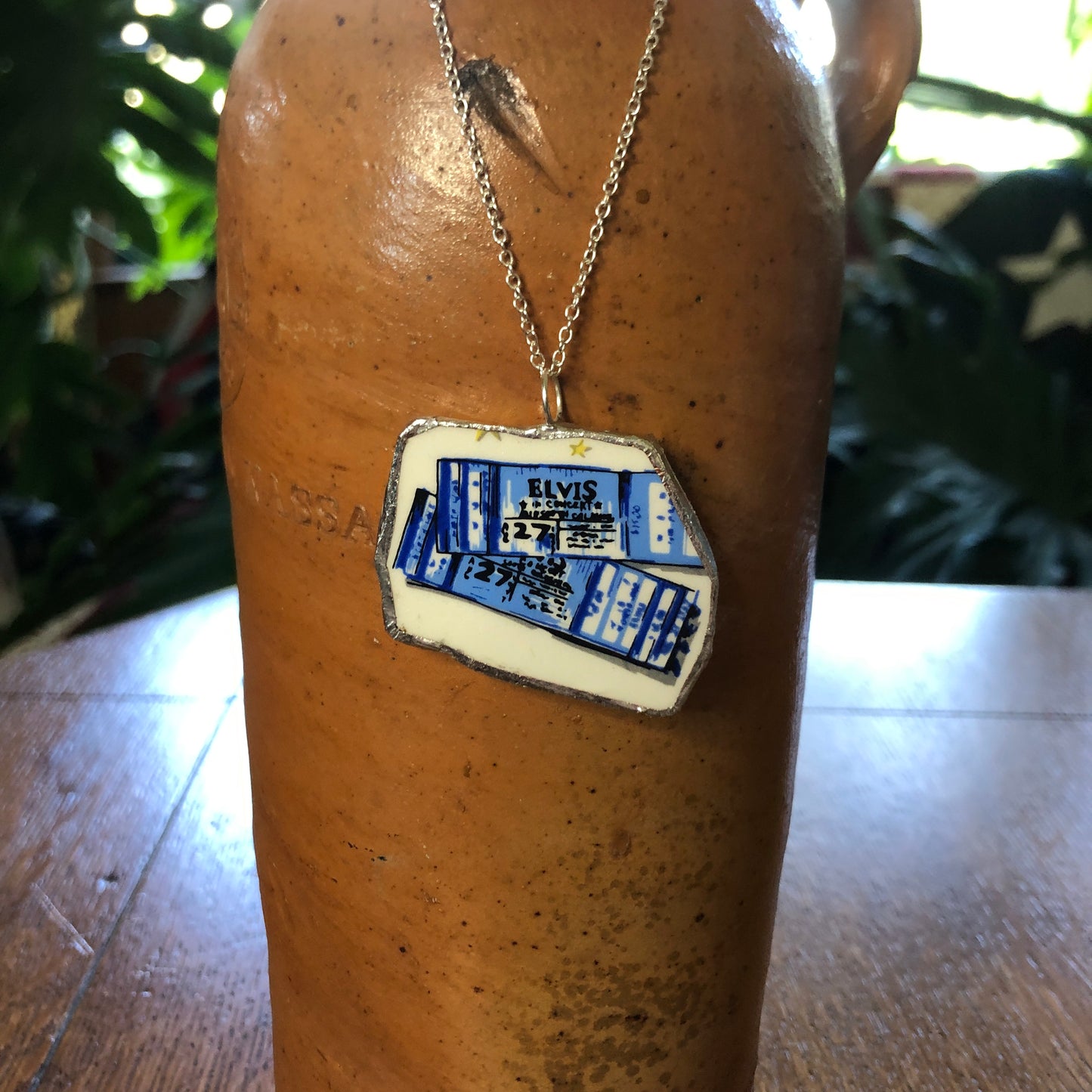 Broken Pottery Artisan Made Pendant Elvis Collector Plate Handcrafted Necklace 1.5in x 1.25in