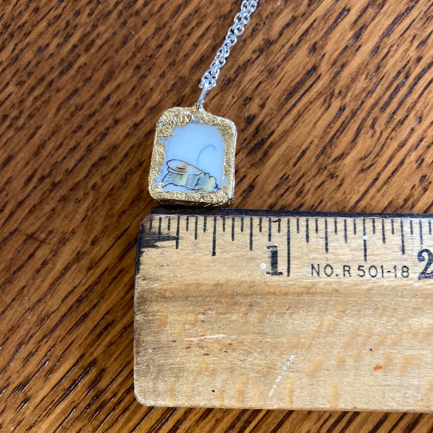 Broken Pottery Artisan Made Bee Pendant Wedgwood Peter Rabbit Collector Plate Handcrafted Necklace 5/8 in x 5/8 in
