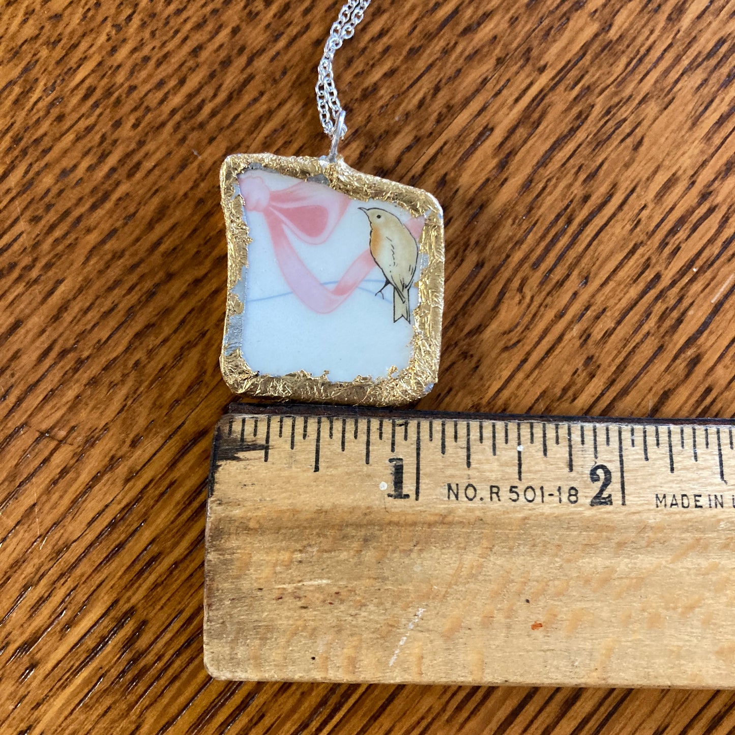 Broken Pottery Artisan Made Robin Pendant Wedgwood Peter Rabbit Collector Plate Handcrafted Necklace 1 1/8 in x 1.25 in