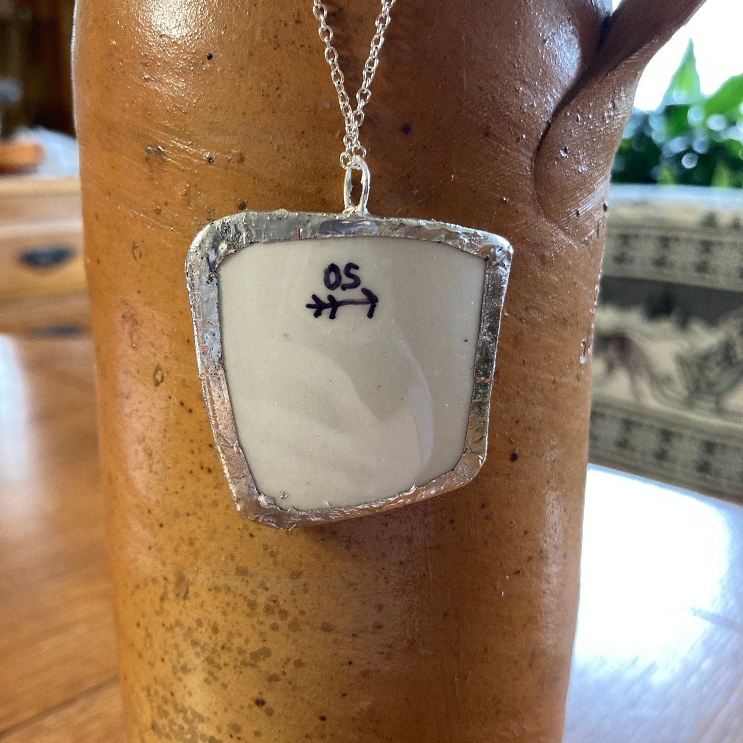 Broken Pottery Artisan Made Flopsy Bunnies Pendant Wedgwood Peter Rabbit Collector Plate Handcrafted Necklace 1.5 in x 1.5 in