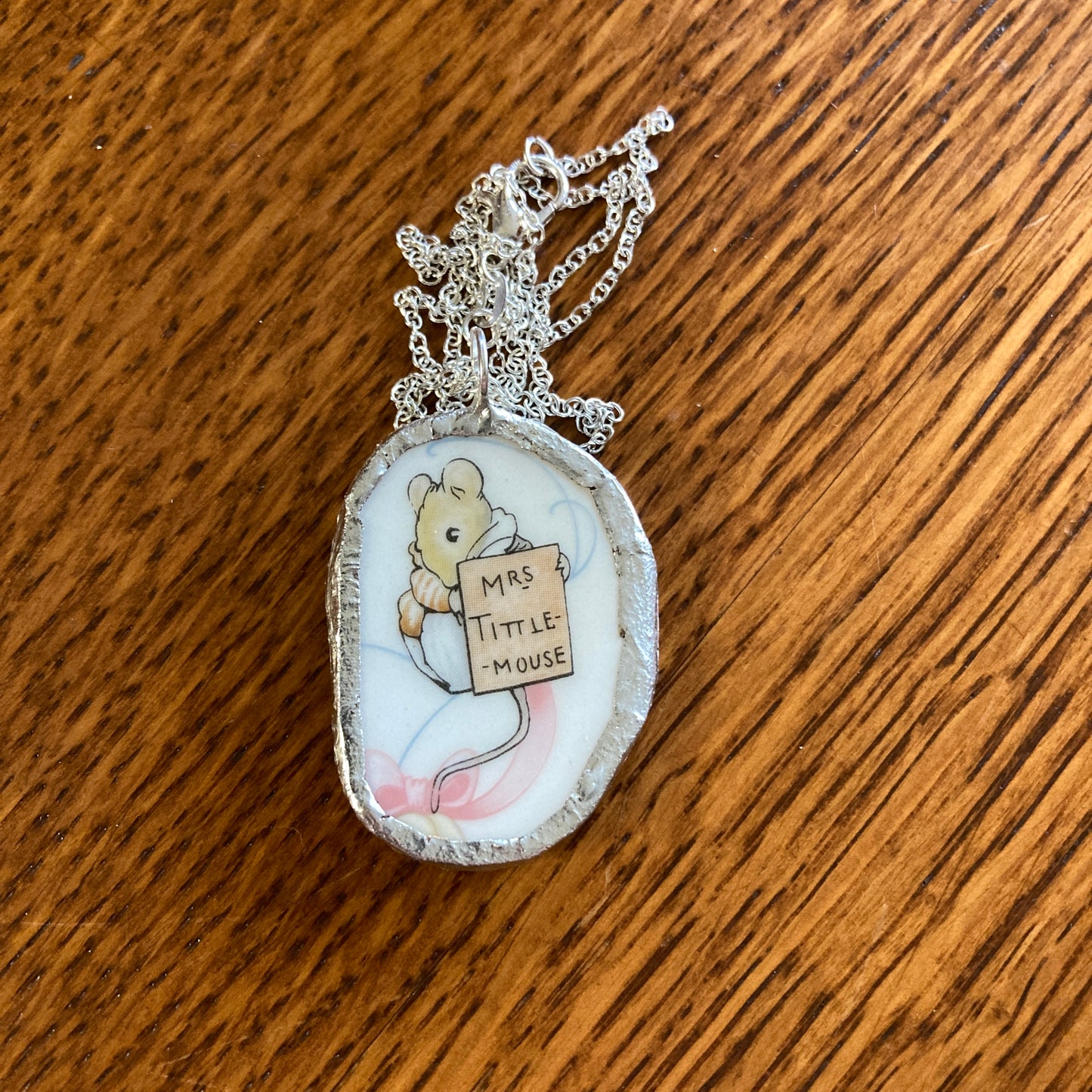 Broken Pottery Artisan Made Mrs Tittle Mouse Pendant Wedgwood Peter Rabbit Collector Plate Handcrafted Necklace 1 in x 1.5 in