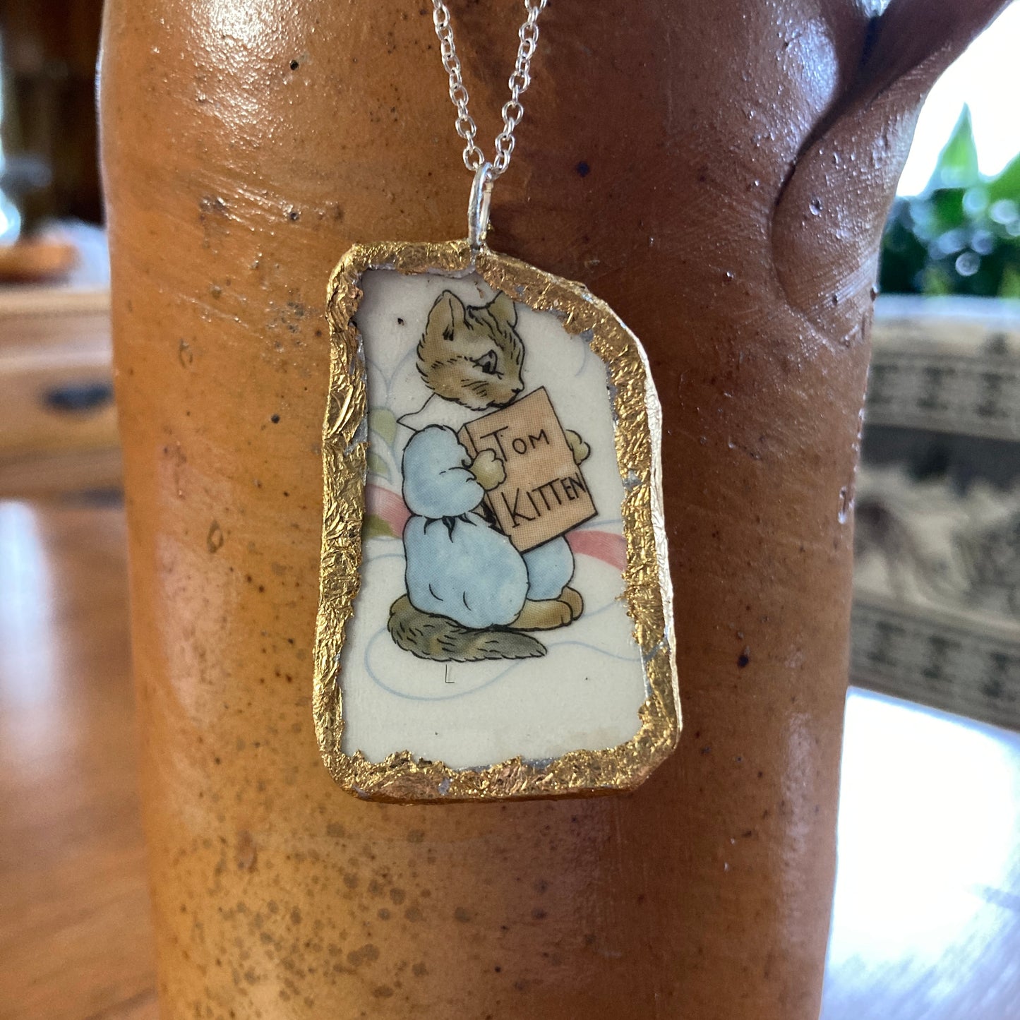Broken Pottery Artisan Made Tom Kitten Pendant Wedgwood Peter Rabbit Collector Plate Handcrafted Necklace 1 1/8 in x 1.75 in