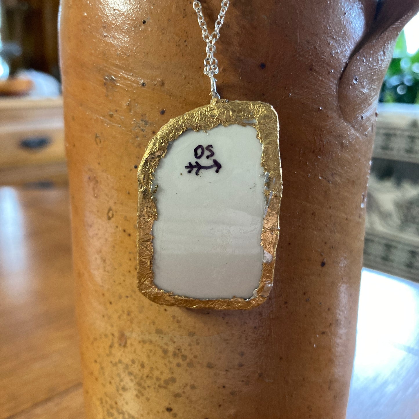 Broken Pottery Artisan Made Tom Kitten Pendant Wedgwood Peter Rabbit Collector Plate Handcrafted Necklace 1 1/8 in x 1.75 in