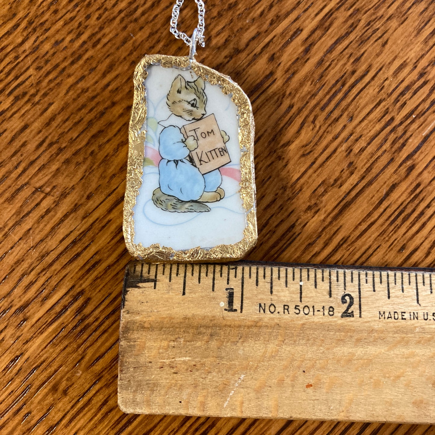 Broken Pottery Artisan Made Tom Kitten Pendant Wedgwood Peter Rabbit Collector Plate Handcrafted Necklace 1 1/8 in x 1.75 in