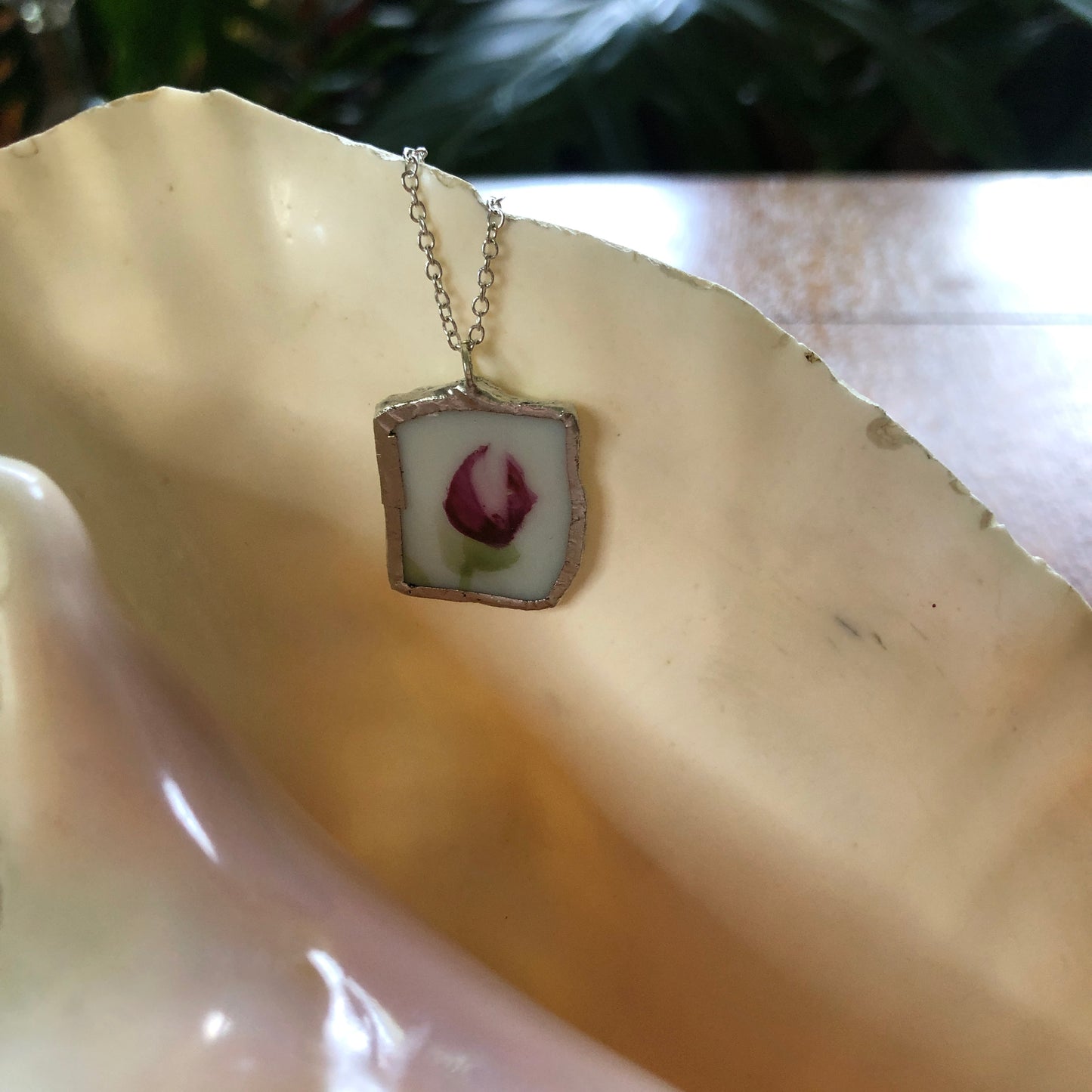 Broken Pottery Artisan Made Pendant Hand Painted Japan Unbranded Plate Handcrafted Necklace 13/16in x 1in
