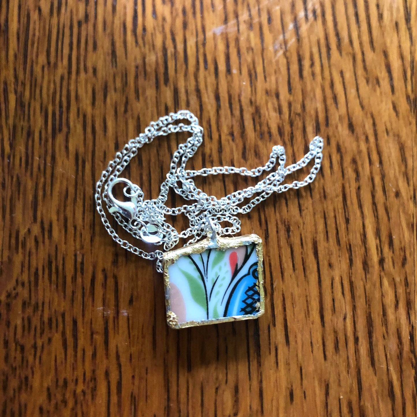 Broken Pottery Artisan Made Pendant Rosemaling Unbranded Plate Handcrafted Necklace 7/8in x 5/8in