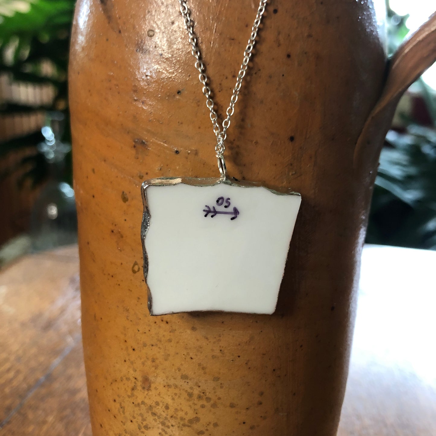 Broken Pottery Artisan Made Pendant Rosemaling Unbranded Plate Handcrafted Necklace 1 3/8in x 1 1/8in