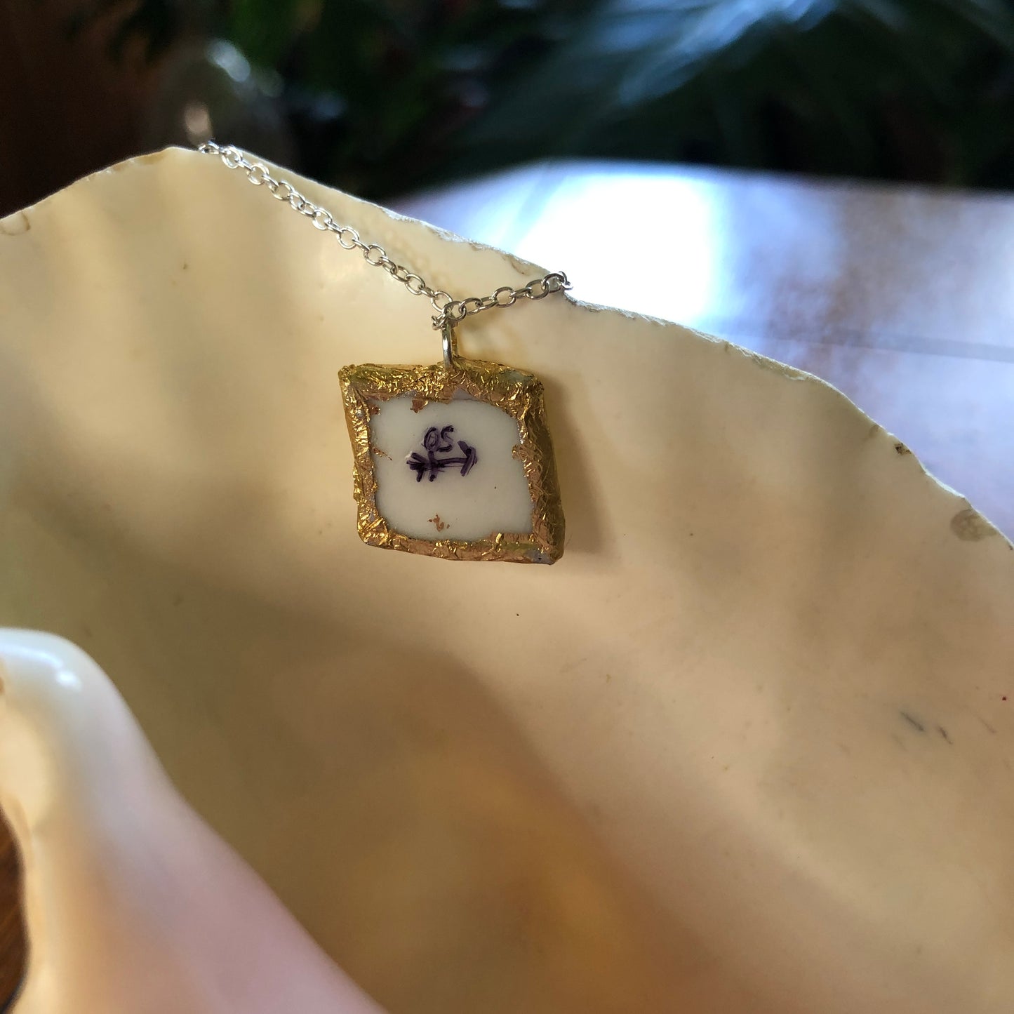 Broken Pottery Artisan Made Pendant Aladdin Fine China Fantasia Occupied Japan Plate Handcrafted Necklace 3/4in x 5/8in