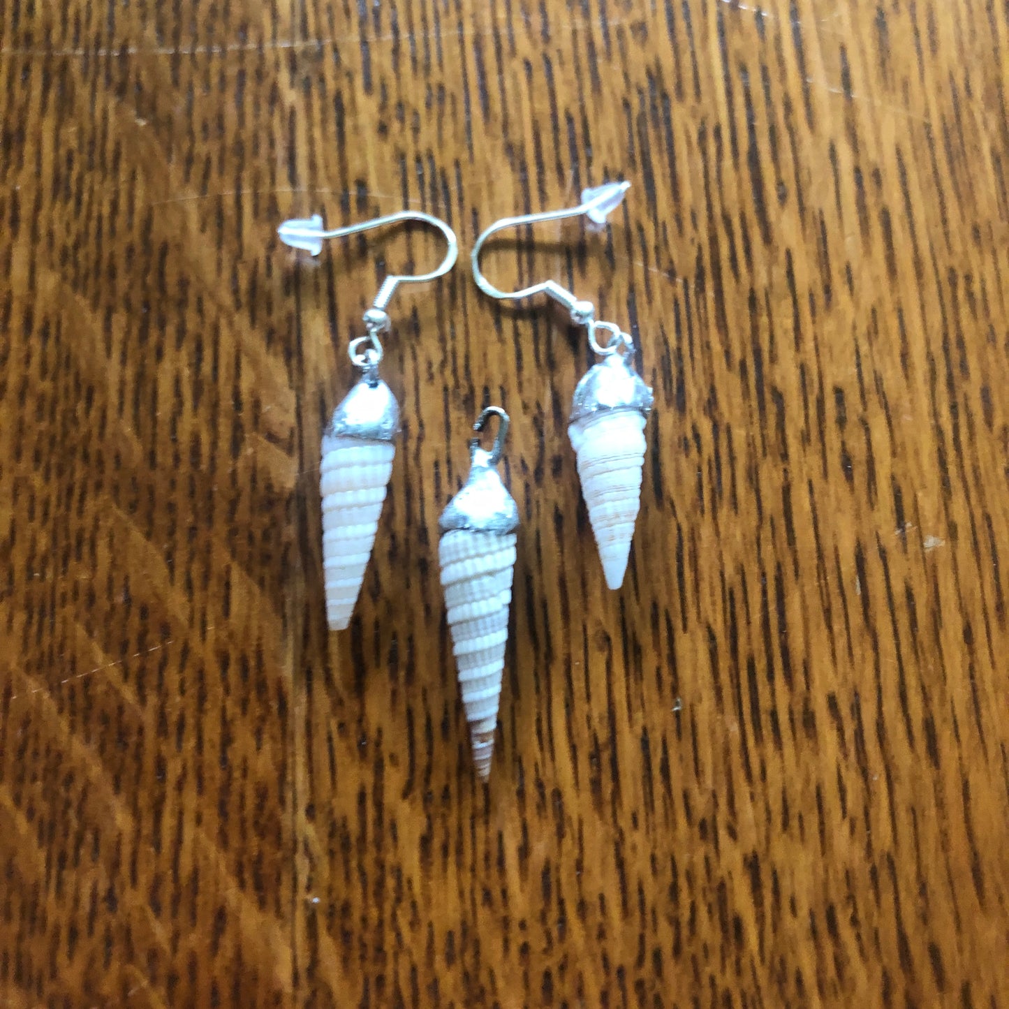 Cerith Artisan Made Sea Shell Pendent And Dangle Earring Set Handcrafted Jewelry