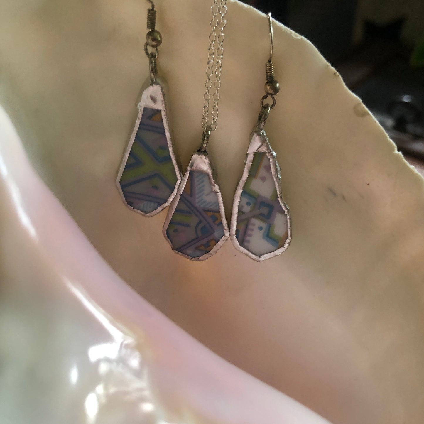 Broken Pottery Artisan Made Pendent And Dangle Earring Set Sango One World Japan Plate Handcrafted Jewelry Set