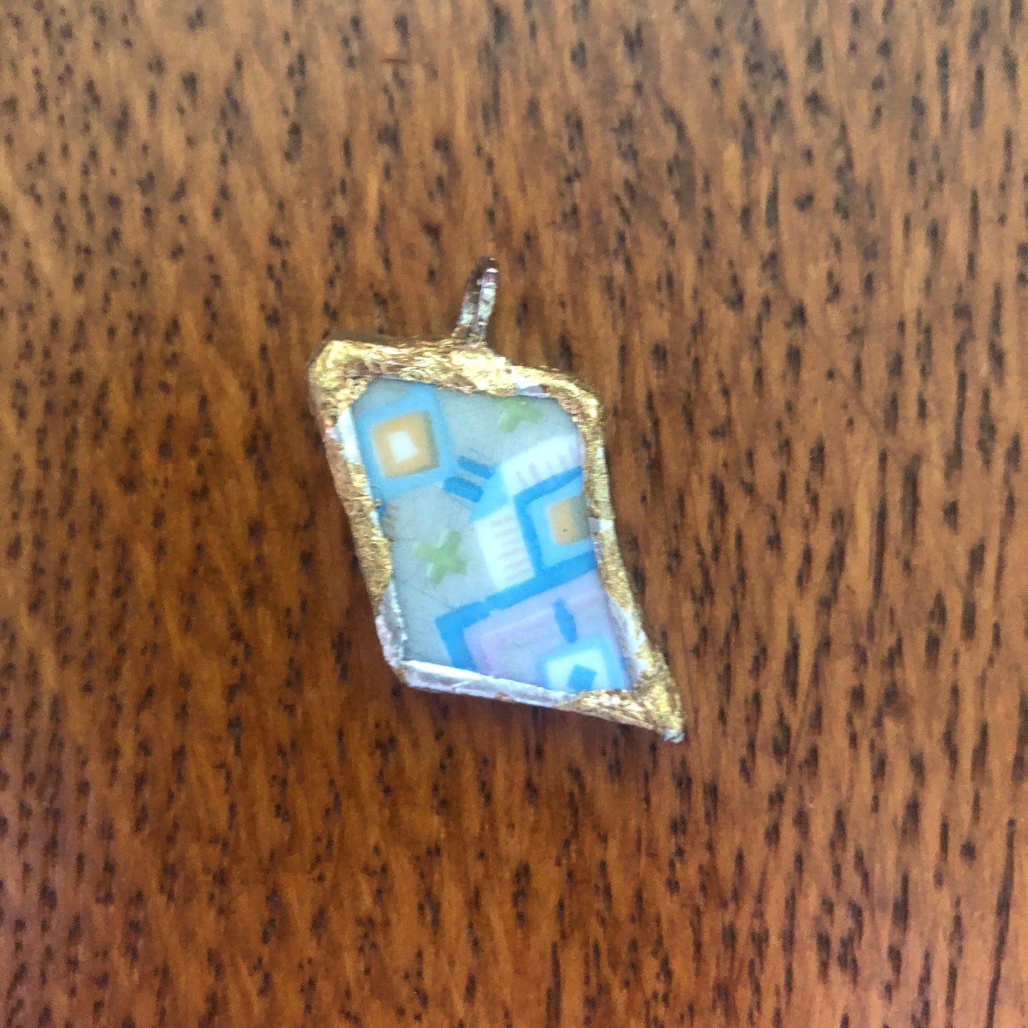 Broken Pottery Artisan Made Pendent Sango One World Japan Plate Handcrafted Necklace 3/4in x 3/4in