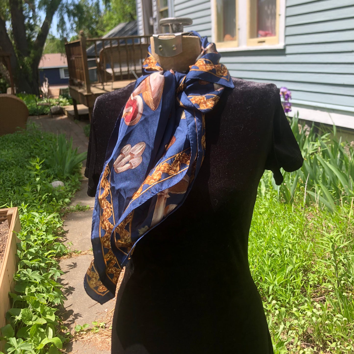 Echo 100% Silk Mushroom Scarf