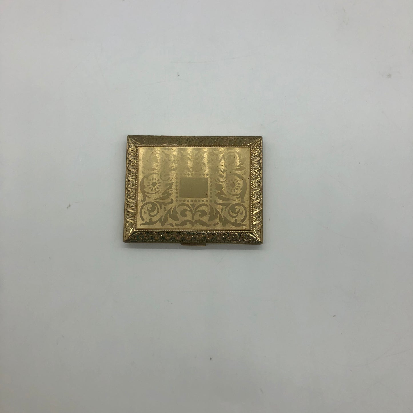 Richard Hudnut Compact